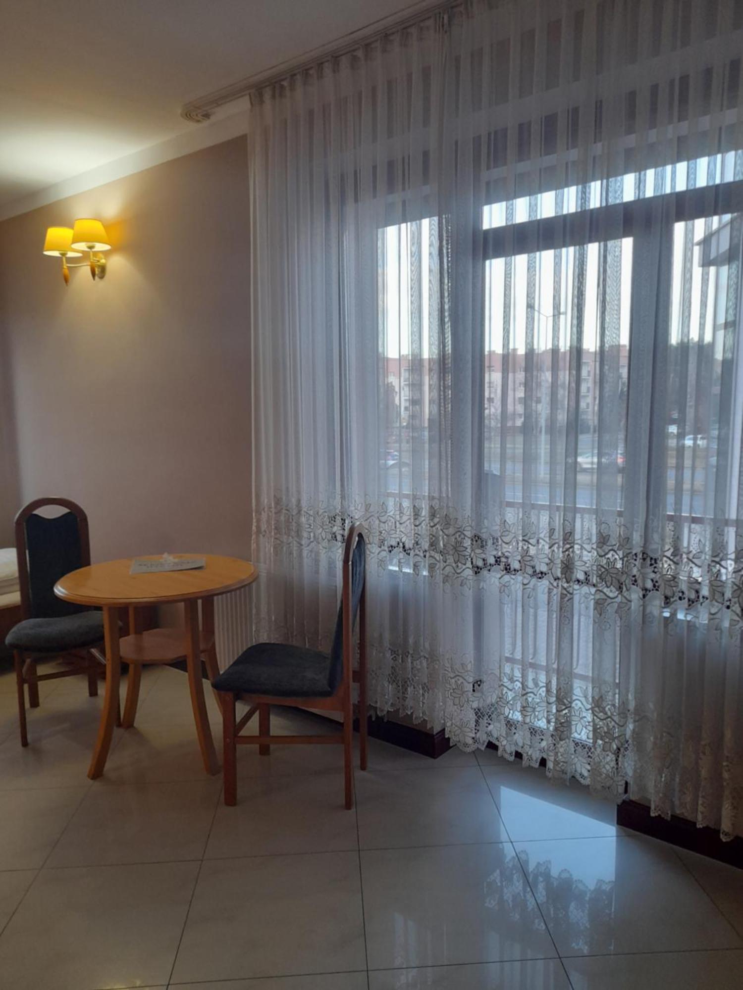 Perla Μοτέλ Leszno  Εξωτερικό φωτογραφία